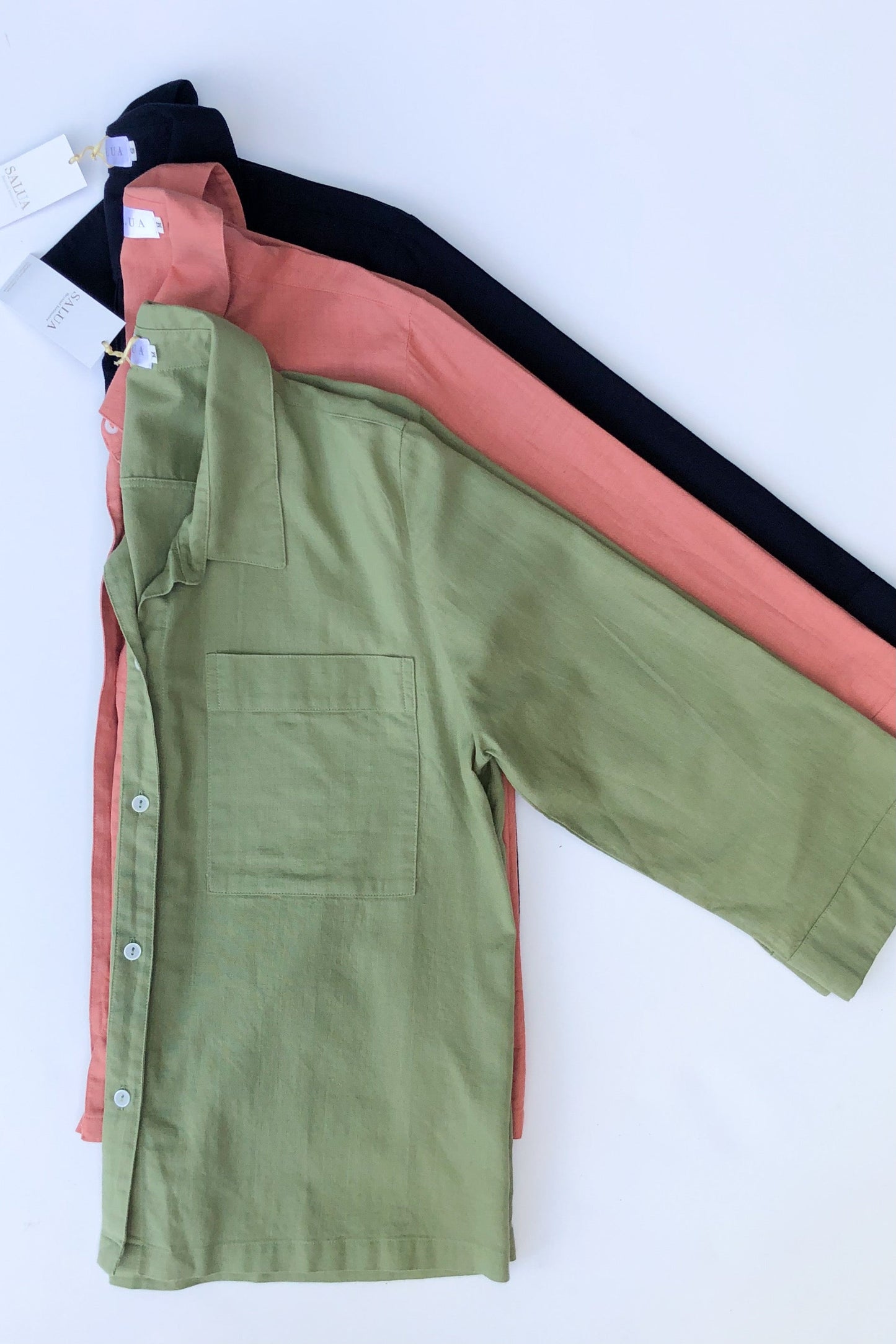 Camisa extragrande con botones de SALUA