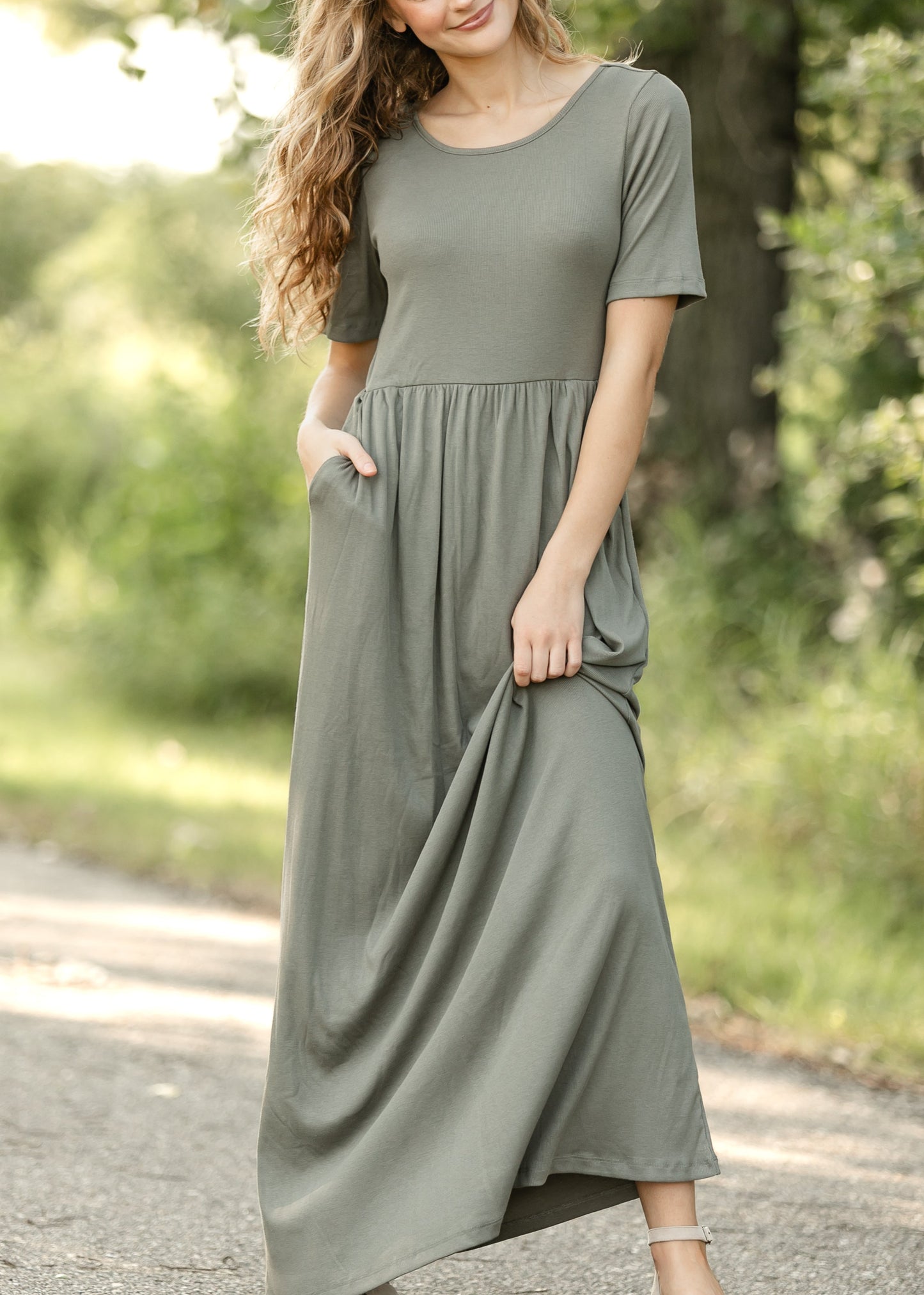 Vestido maxi Jasmine de canalé color oliva