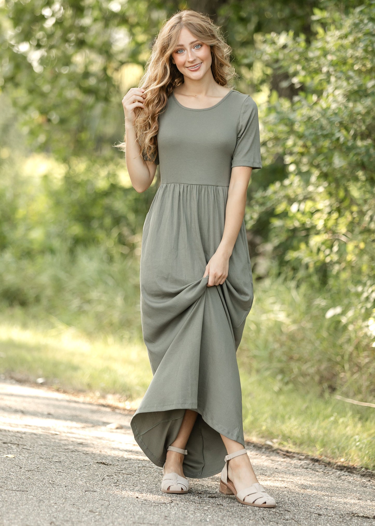 Vestido maxi Jasmine de canalé color oliva