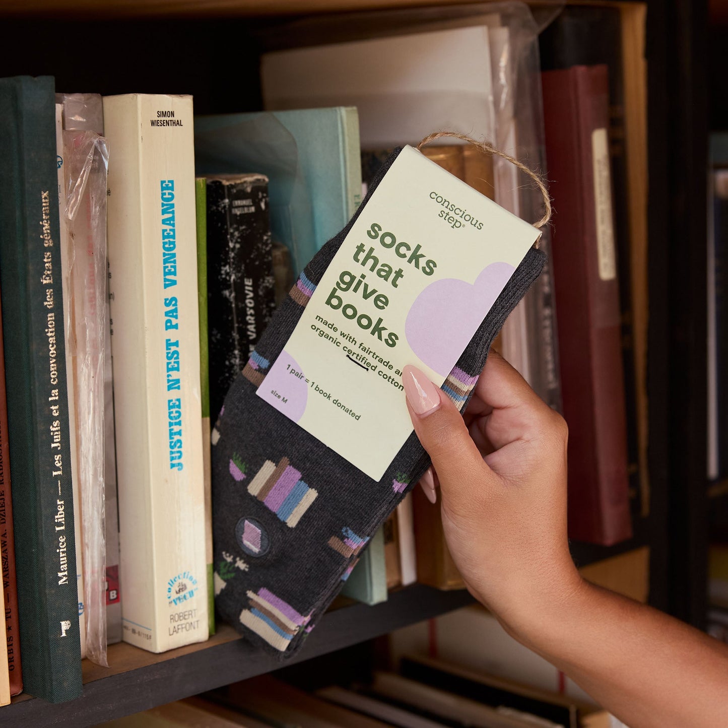 Calcetines que regalan libros