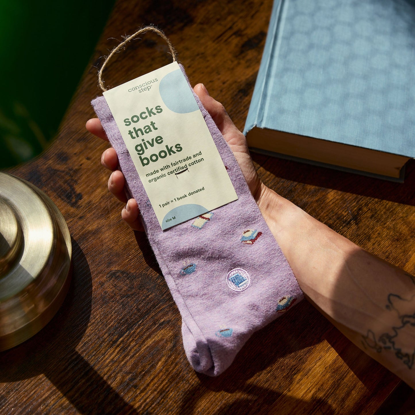 Calcetines que regalan libros