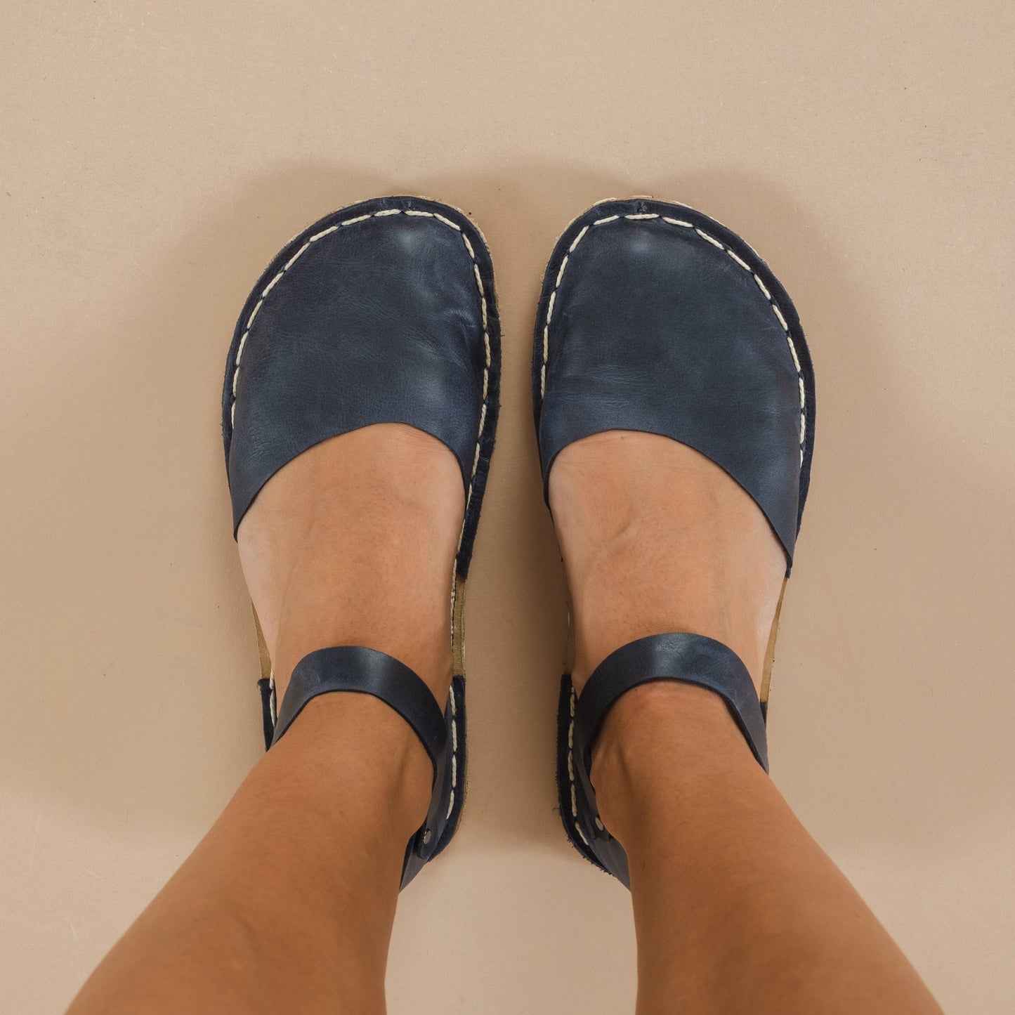 Sandalias descalzas azul marino