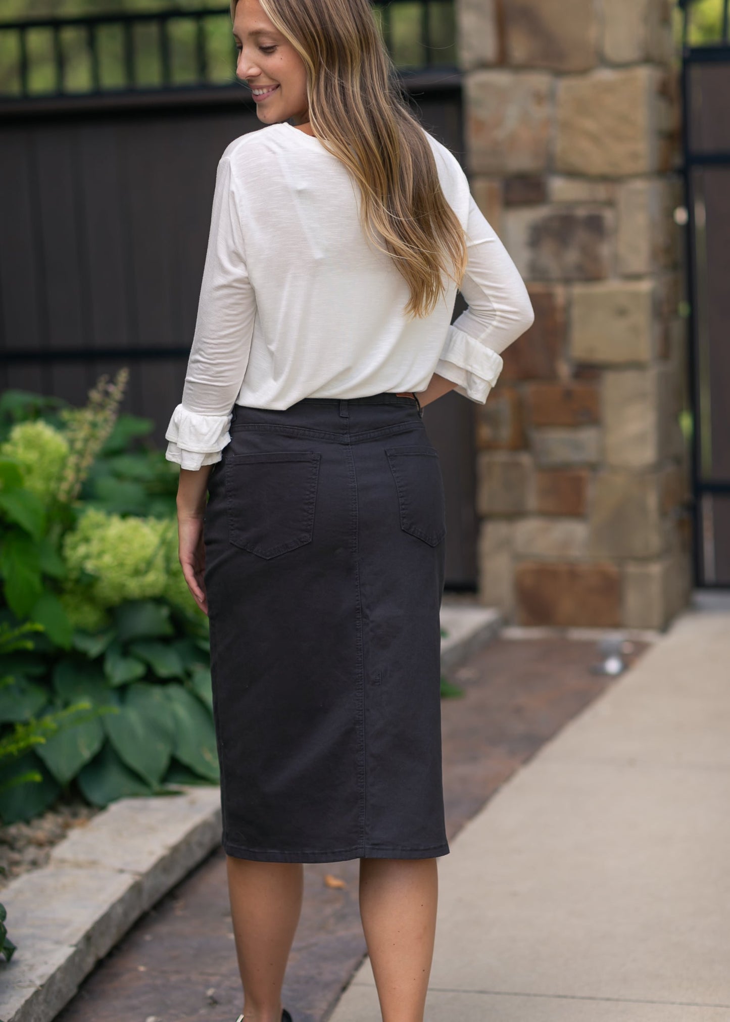 Falda midi de denim negro Remi Onyx