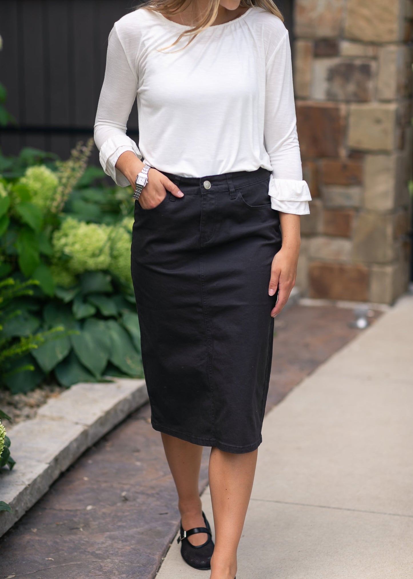 Falda midi de denim negro Remi Onyx