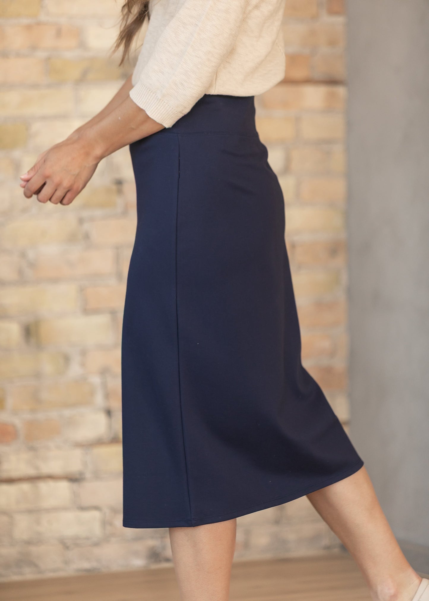 Falda Midi Quinn de 31 pulgadas - VENTA FINAL