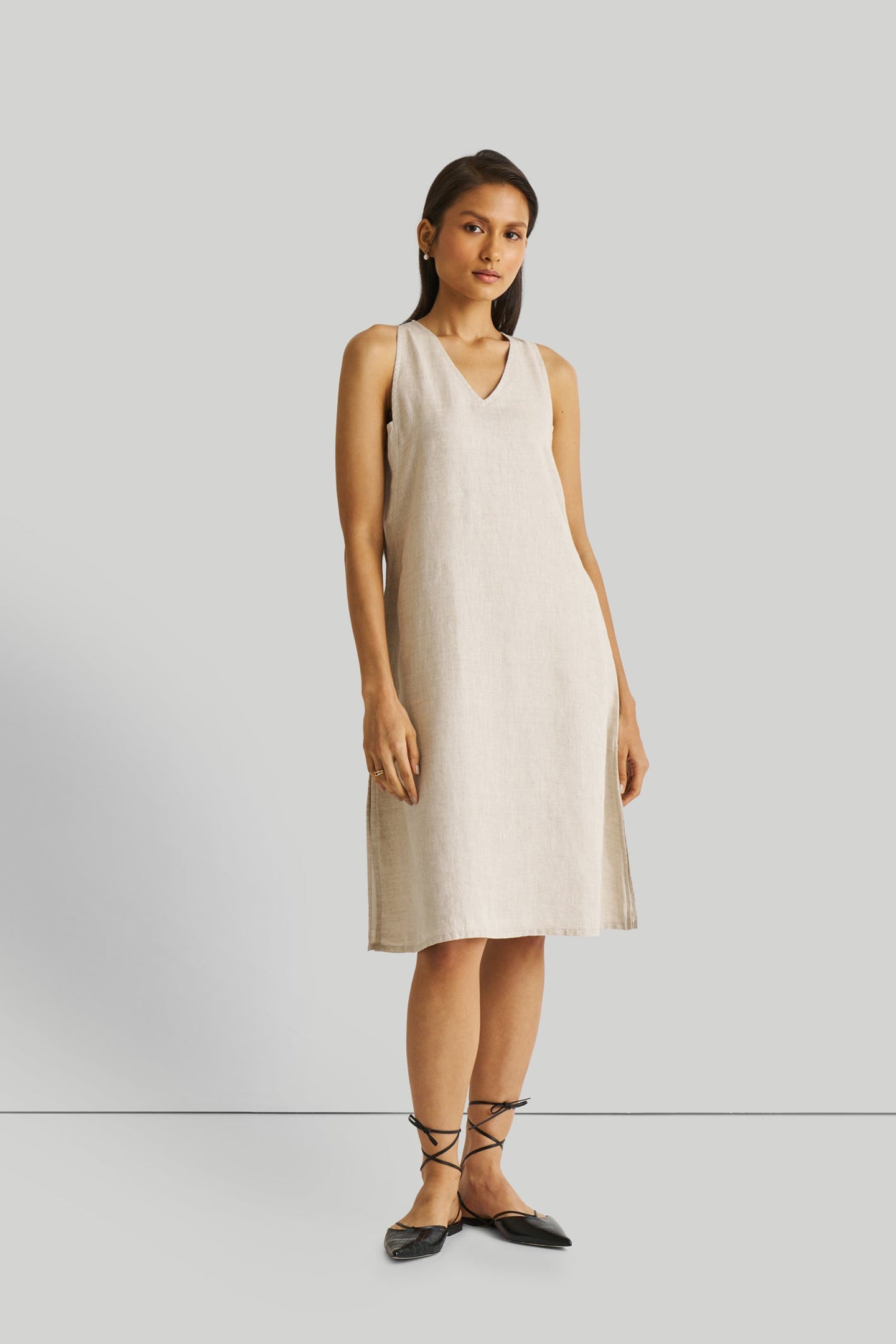 Vestido Reading Tea Leaves en color crudo