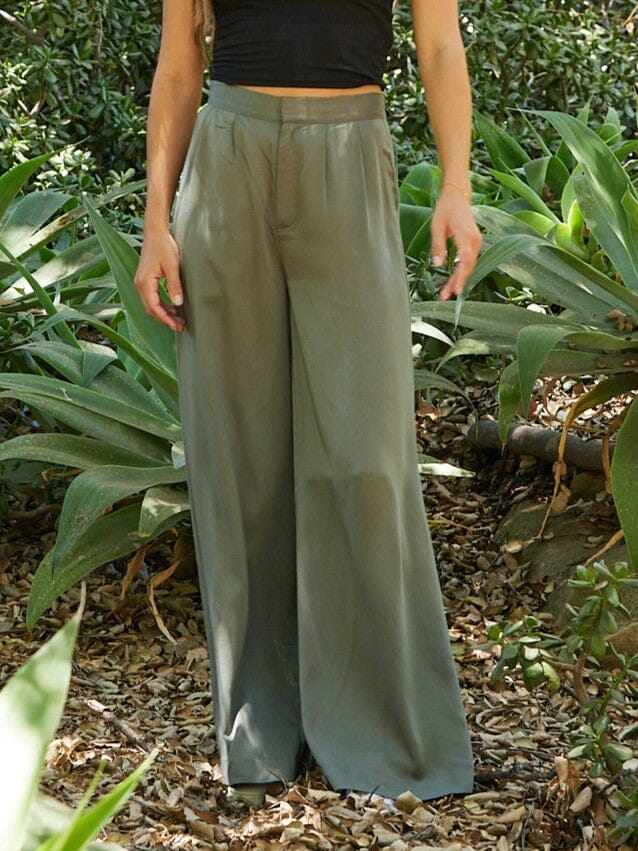 Pantalón ancho plisado tejido EcoVero de Samirah