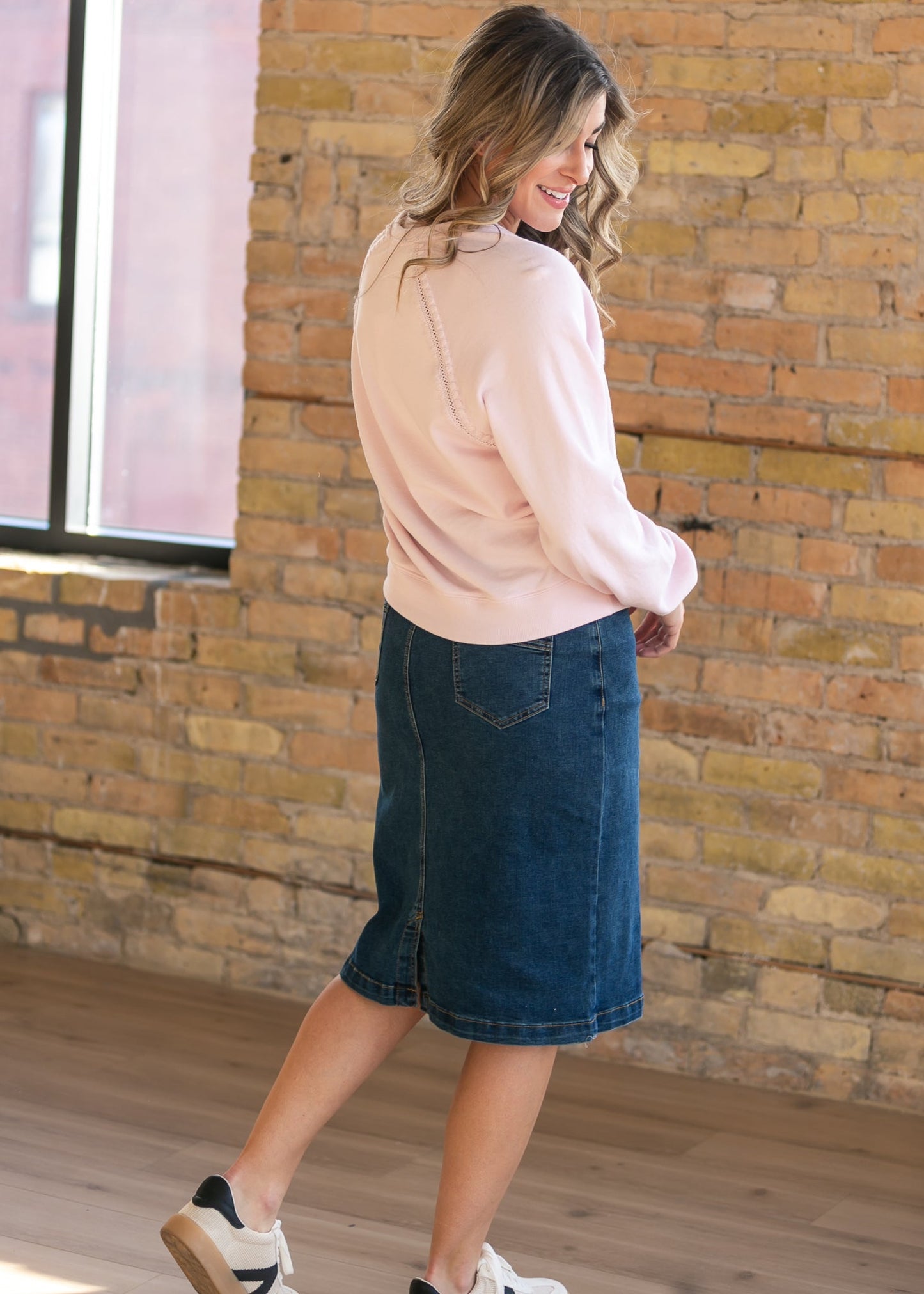 Falda midi de mezclilla Sandra Dark Wash