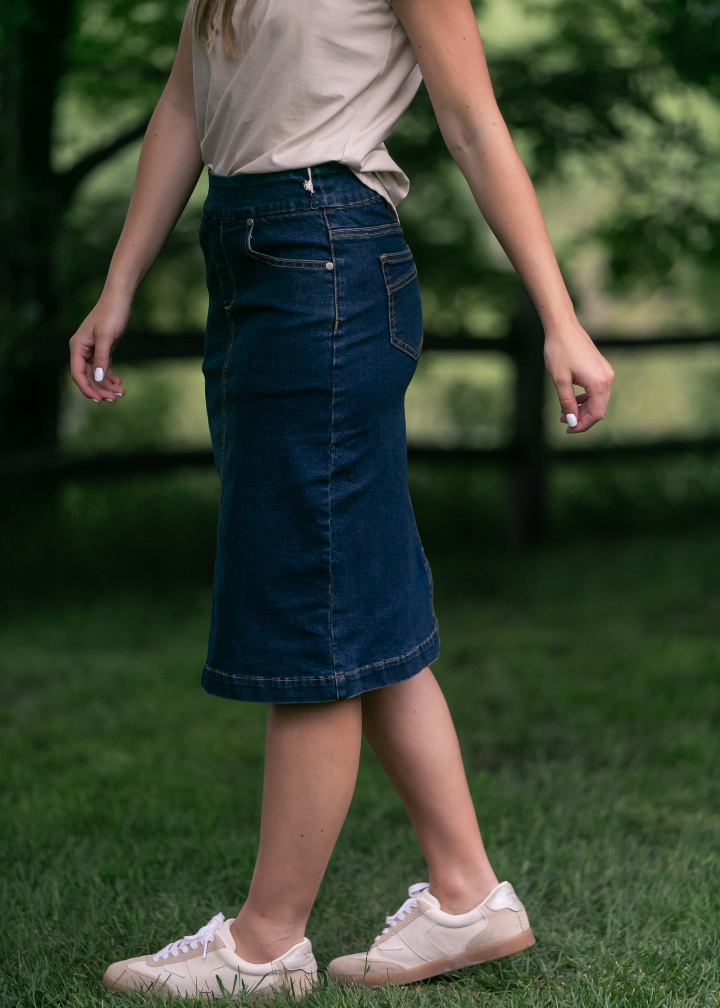 Falda midi de mezclilla Sandra Dark Wash