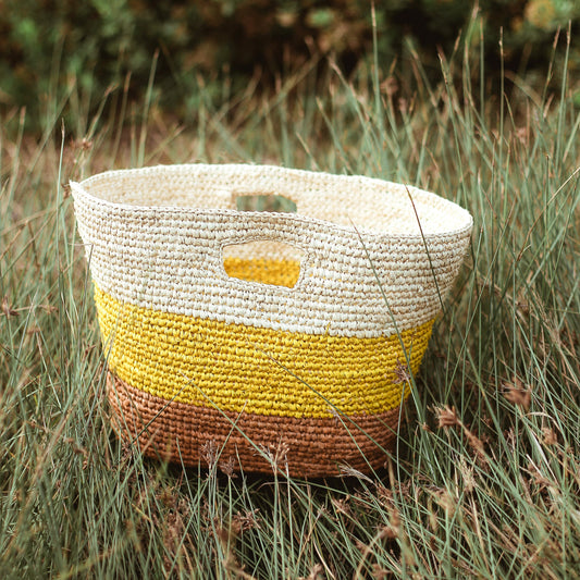 Bolso tote de rafia Sayan, en amarillo y beige