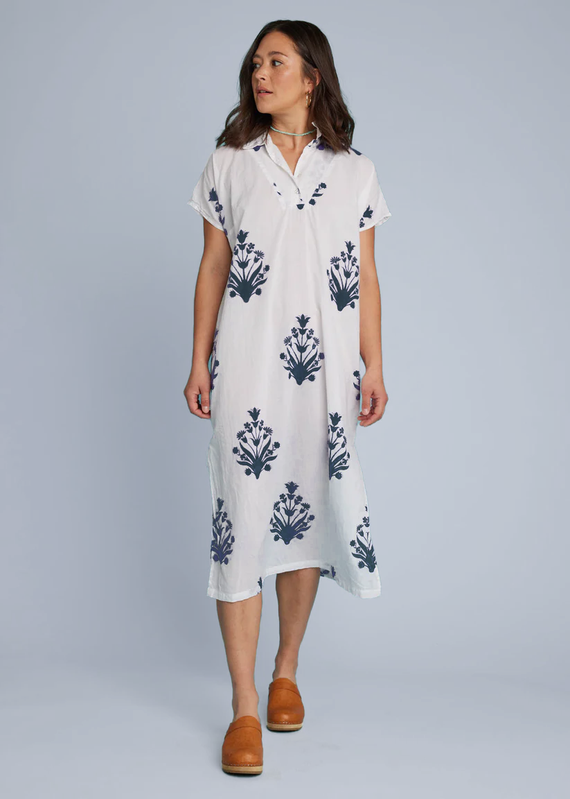 Caftán Scout - Cameo Floral Azul Marino Verdadero