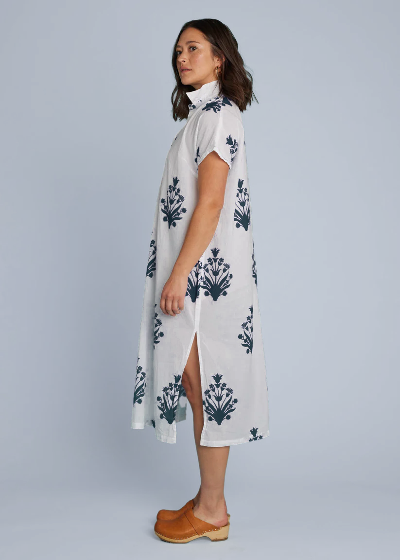 Caftán Scout - Cameo Floral Azul Marino Verdadero