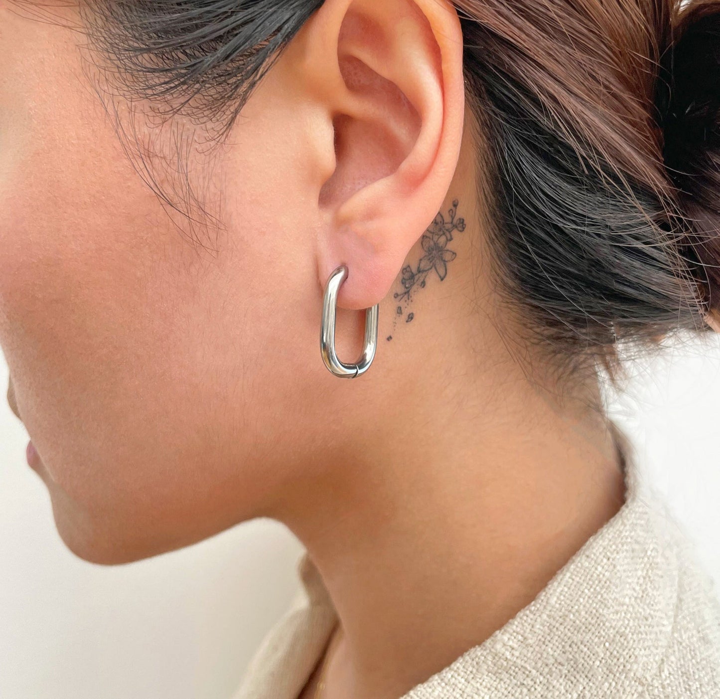 FIONA - PENDIENTES DE ARO OVALADOS DE PLATA