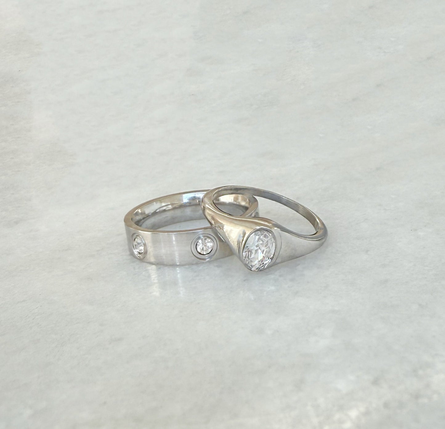 Anillo de sello ovalado Jeanie de plata