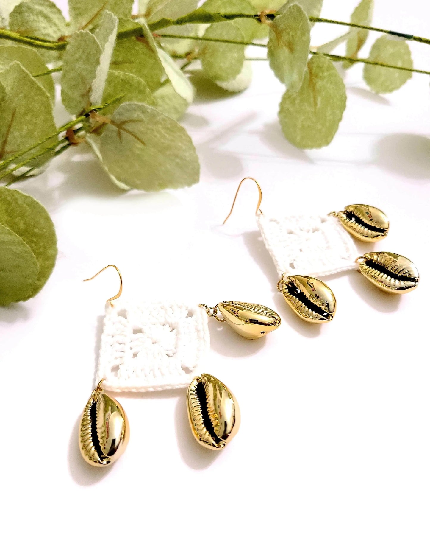 Statement Golden Cowrie Shell