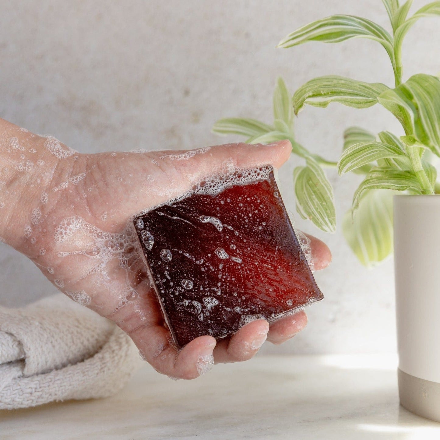 Pastilla de jabón de glicerina sin residuos - Espuma y Ecológica, 128 g