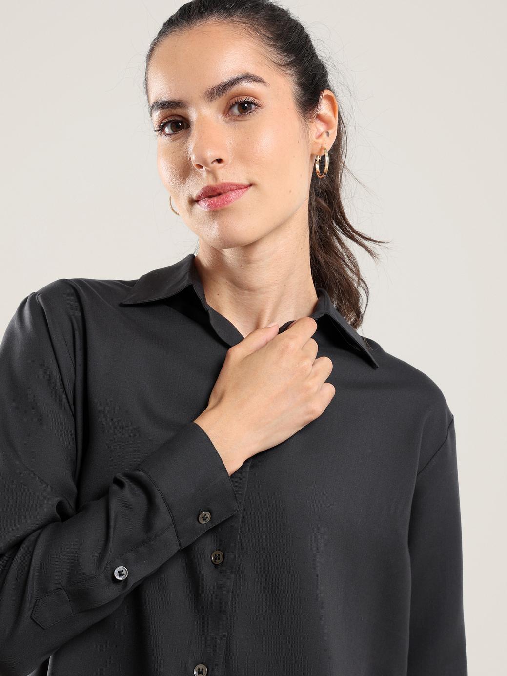 Camisa abotonada de tencel - negra