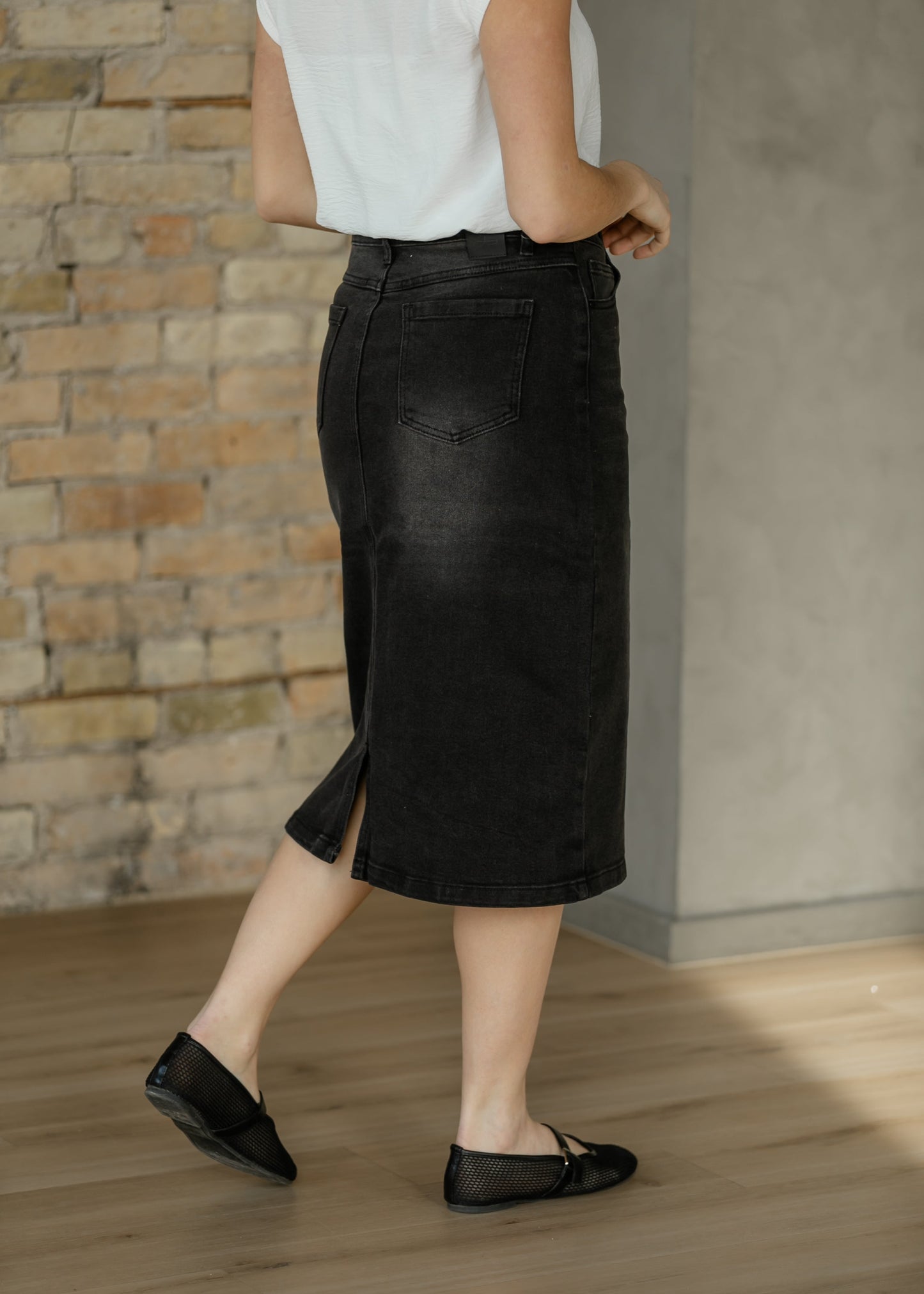 Falda midi de mezclilla negra Tiffany - VENTA FINAL