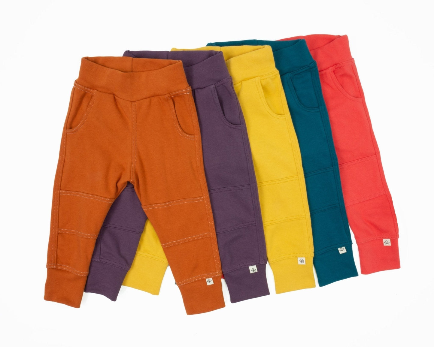 Pantalones deportivos sencillos para niños pequeños