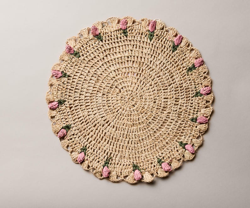 Women's ["gid://shopify/Metaobject/97254998296"] Tulip Floral Placemats – Hand-Crocheted Raffia Palm Floral Placemats –
