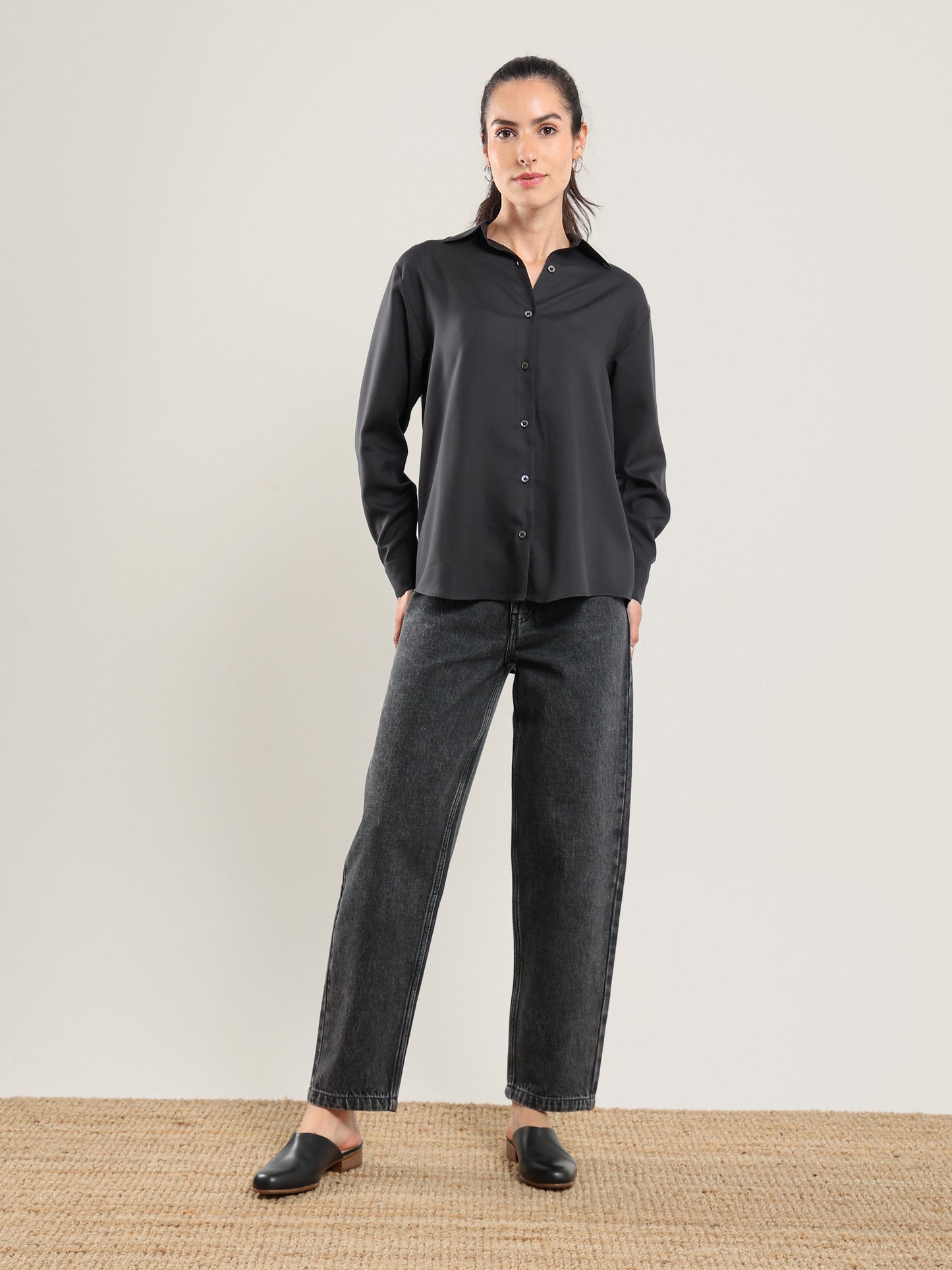 Camisa abotonada de tencel - negra