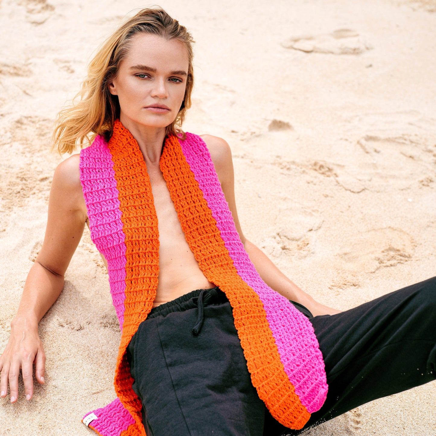 Bufanda de crochet WAFFLE en rosa caramelo y naranja mandarina